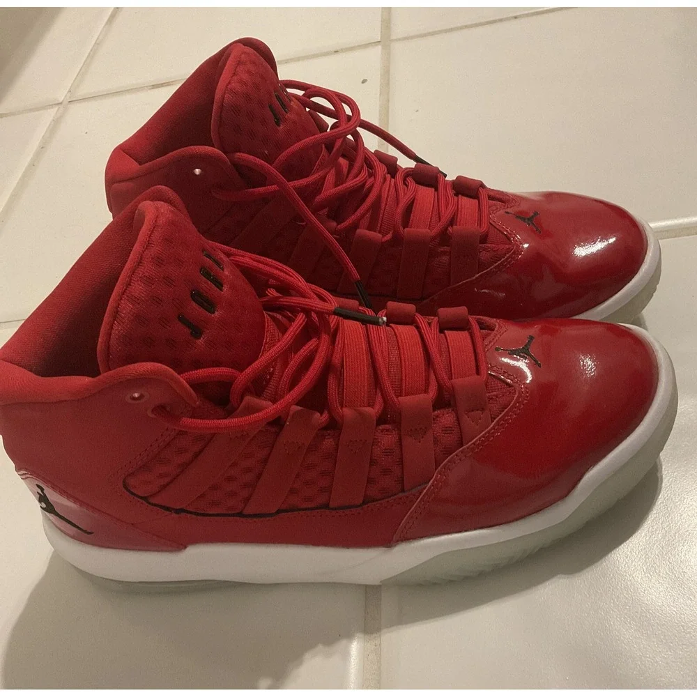 Men's Jordan Max‎ Aura Shoes Sneakers Basketball Gym Red Size 7.5 CQ9451-600